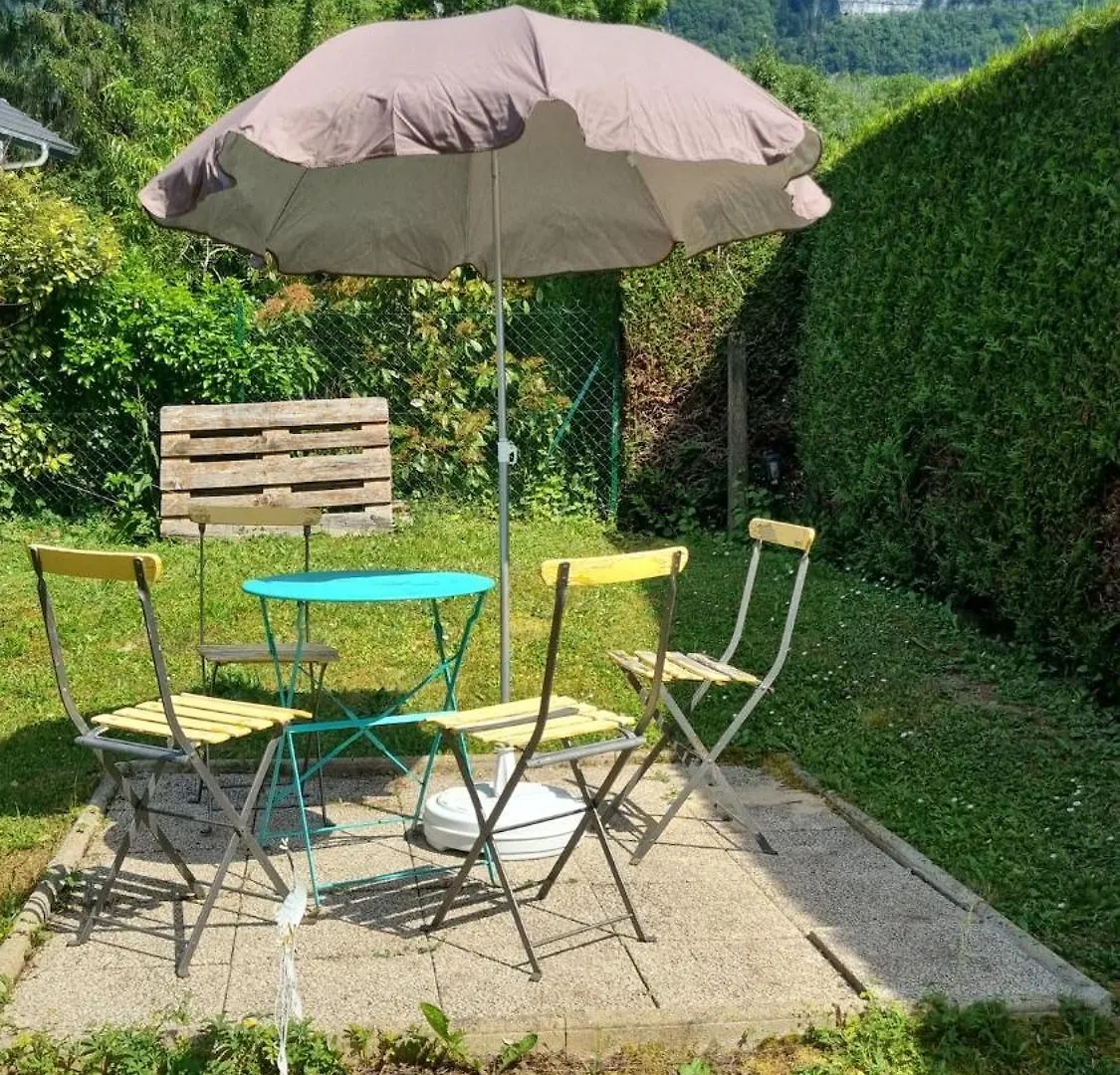 Апартаменты Studio Renove Au Calme Proche De Geneve Beaumont  Франция